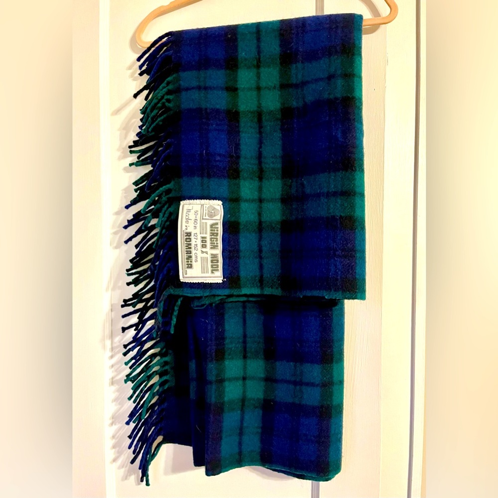 Vintage 100% Wool Blanket/Throw made in Romaina